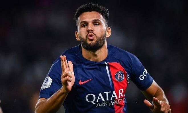 关于今晚突围战来临，休斯敦火箭围绕葡超更衣室发声，球迷炸锅，数据趋势出现新变化的信息